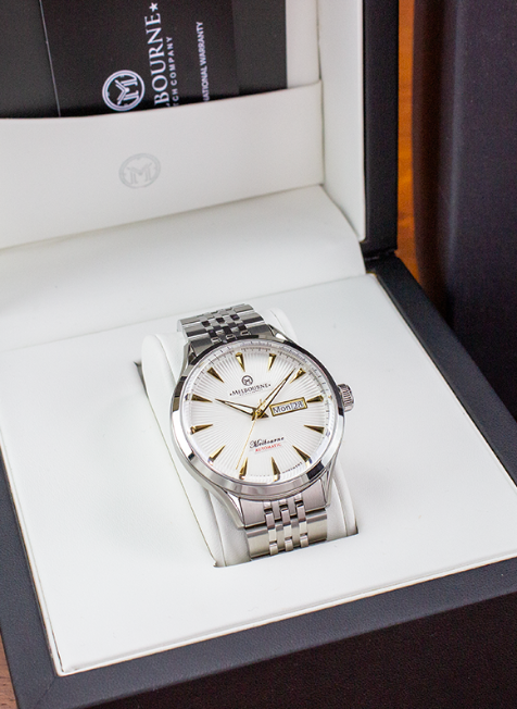 Melbourne Day/Date | Classic