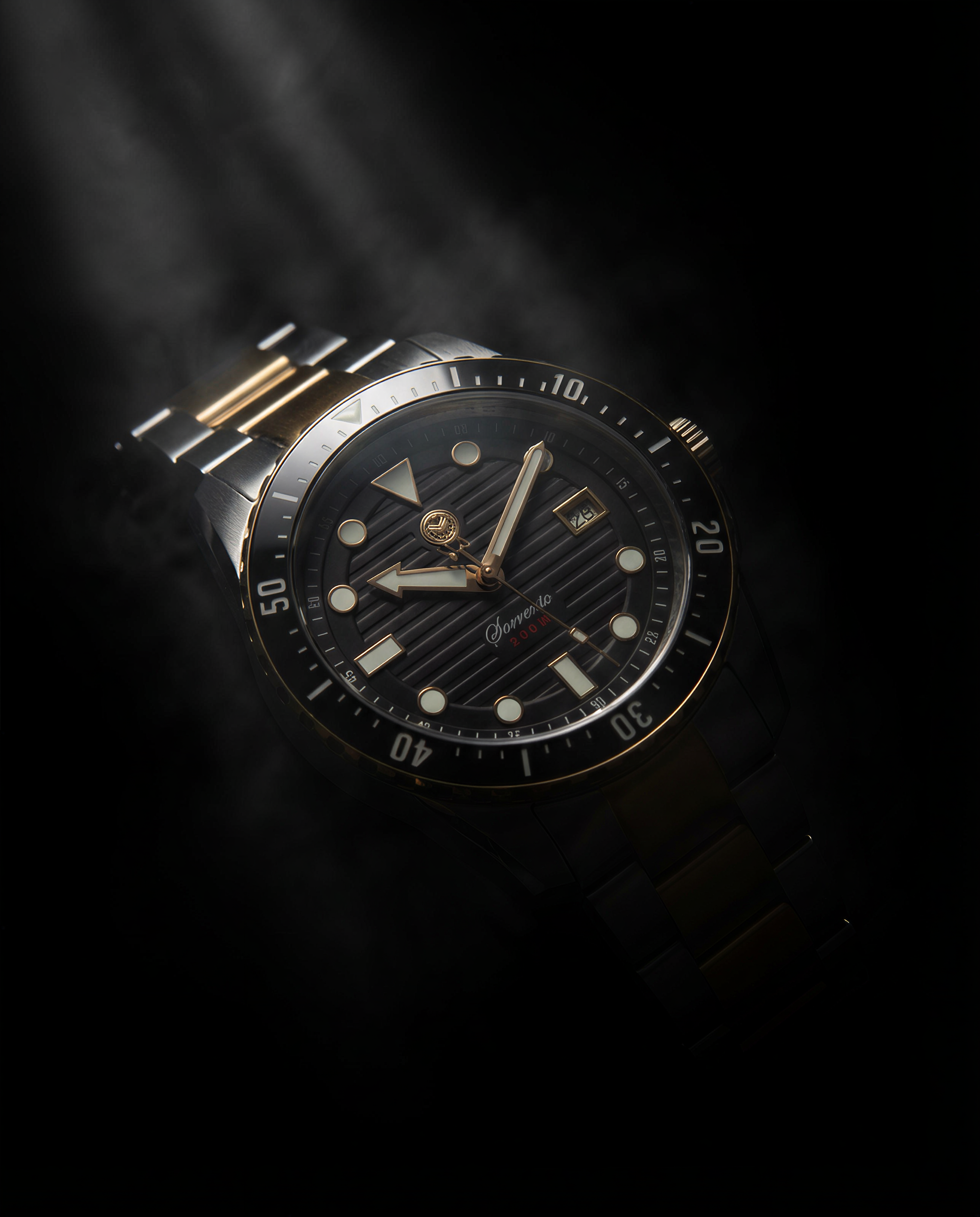 Sorrento | Black & Gold